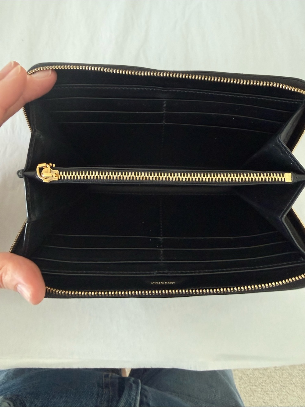 Burberry Black Pebbled Leather Zip-Around Wallet with Gold TB Logo - Picture 6 of 15